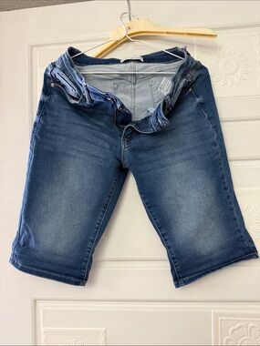 Kancan denim shorts size 9/28